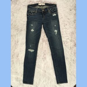 EUC Abercrombie & Fitch Distressed Skinny Jeans